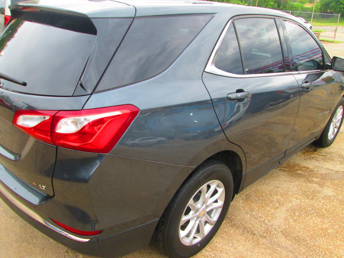 2019 GRAY Chevrolet Equinox (3GNAXKEV6KL) , located at 1815 NE 28th St., Fort Worth, TX, 76106, (817) 625-6251, 32.795582, -97.333069 - Photo#4